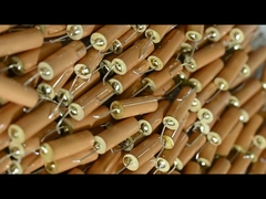 装置心棒のコンデンサーを締める33kVAC生きているライン コンデンサーの50pFによって満たされる表示コンデンサー